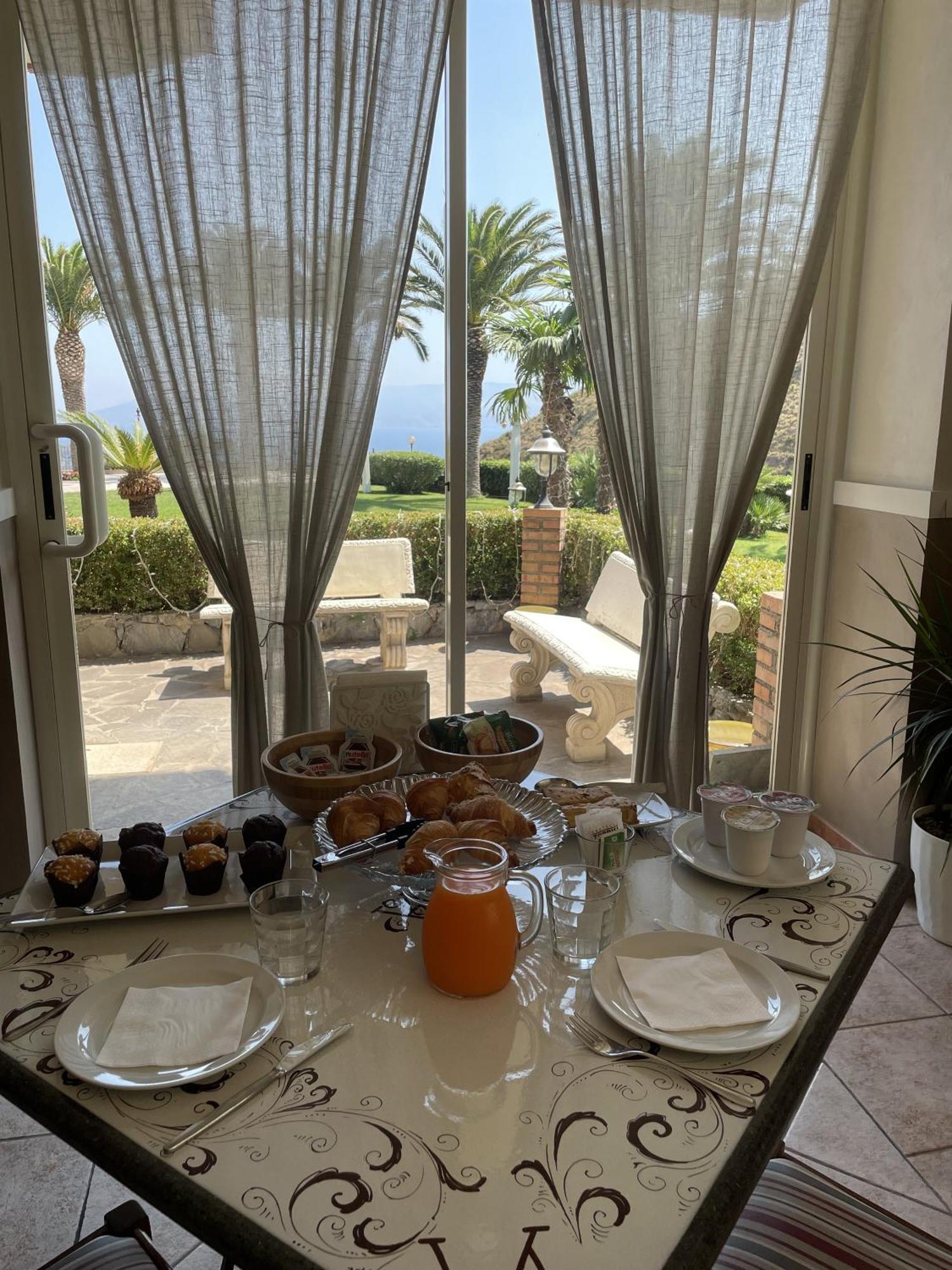 B&B Villa Alba Messina Bagian luar foto